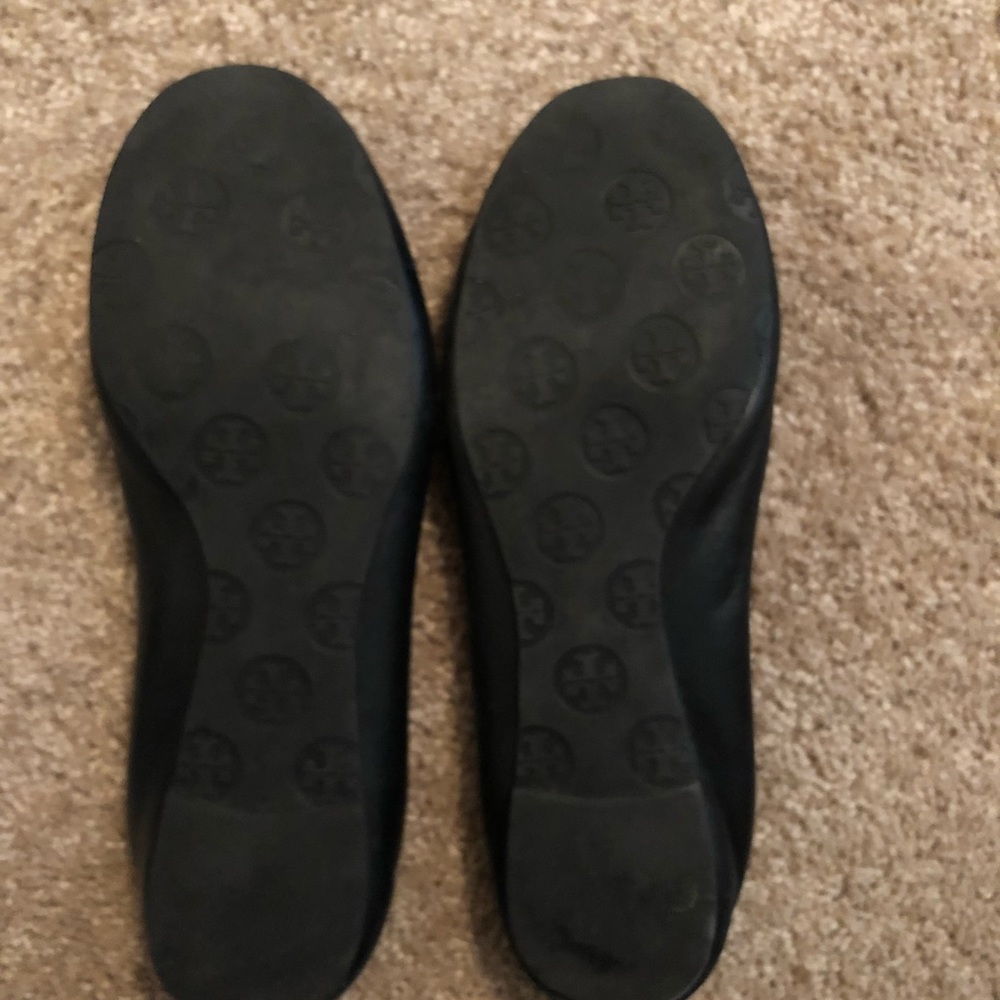 Tory Burch Flats Black with Gold - Picture 2 of 4